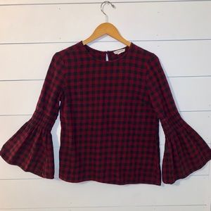 Bell-sleeved plaid long sleeved blouse